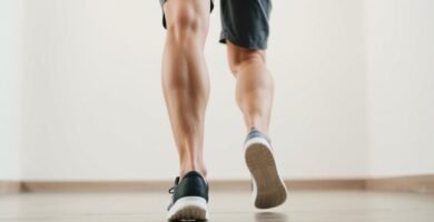 Can you walk with a mild MCL sprain?